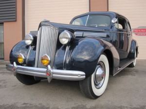 1939-Packard-8-120-Club-Coupe - 01