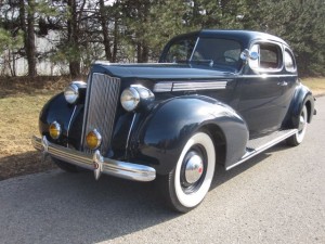 1939-Packard-8-120-Club-Coupe - 09