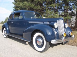 1939-Packard-8-120-Club-Coupe - 10