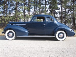 1939-Packard-8-120-Club-Coupe - 11