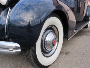 1939-Packard-8-120-Club-Coupe - 38