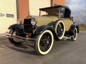 37 - 1928 Ford Model A Roadster