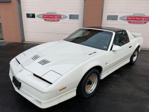 1989 Pontiac Firebird GTA - 2